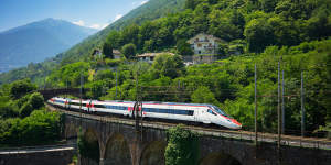 “An unfurling cinematic ribbon of scenery″⁣ ... Trenitalia Switzerland - Italy.