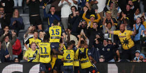 The Central Coast Mariners thrashed Melbourne City 6-1 in the men’s A-League grand final in Sydney