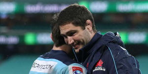 Waratahs sparkle under old skipper but departing Simmons to keep captaincy