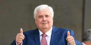 Businessman Clive Palmer gestures as he leaves the Supreme Court in Brisbane,Friday,October 26,2018. Mr Palmer is trying to stop a second judge from hearing his legal battle with the liquidators of his collapsed Queensland Nickel business. (AAP Image/Dan Peled) NO ARCHIVING