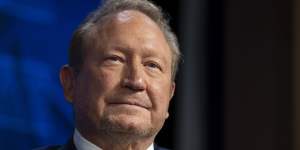 Andrew Forrest’s Fortescue slashes 700 jobs,tempers green hydrogen ambitions