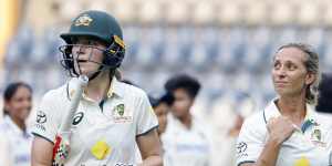 Annabel Sutherland and Ashleigh Gardner will hold Australia’s hopes of building a defendable score when play resumes on the final day of the Test match against India. 