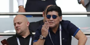 Maradona:England win'monumental theft'