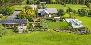 Rivendell in Robertson is set on 17 hectares on the Barrengarry Creek.
