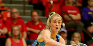 Clydesdale steps up as Southside Flyers seek WNBL grand final place