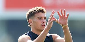 Teenager Cody Walker has 25 possessions in his VFL debut for Carlton.