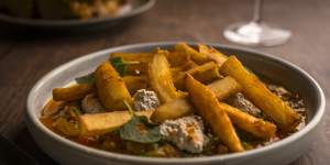 Passata with cassava chips.
