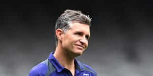 Fremantle coach Justin Longmuir to miss derby