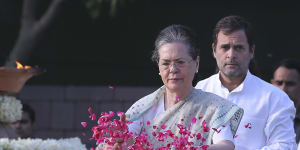 Sonia Gandhi takes reins of India's beleaguered Congress after son Rahul quits