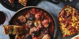 Meatballs “al forno” with cheesy garlic bread.