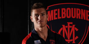 Tomlinson looking to wing it at the Demons