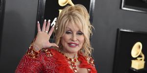 Dolly Parton will publish a thriller,Run Rose Run,out in March.