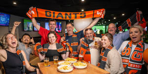 Giants fans flock to the Hudson Hotel in Seven Hills as the pub gears up for the Sydney derby.