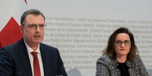 Thomas Jordan,the Swiss National Bank president,left,and Marlene Amstad,chairman of the Swiss Financial Market Supervisory Authority (FINMA),helped broker the deal that upset AT1 investors.