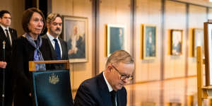 Anthony Albanese signs the book of condolence at Parliament House,Canberra,for Queen Elizabeth II.