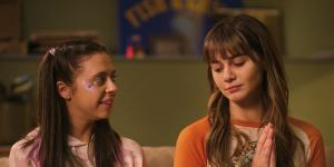 Bel Powley as Birdy (left) and Emma Appleton as Maggie in Everything I Know About Love.