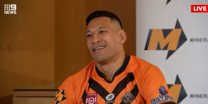 ‘No regrets in life’:Folau signs with Clive Palmer-backed rugby league team