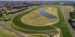The Melbourne Racing Club wants to rezone its Sandown racecourse and sell it for housing.