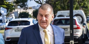 Jeff Kennett has announced the Hawks will sell their last pokies venue.