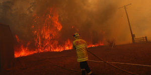 'Unprecedented'NSW bushfire conditions as'Armageddon'comes to the coast