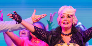 Perth can’t stop the beat in joyous Crown Theatre production of Hairspray