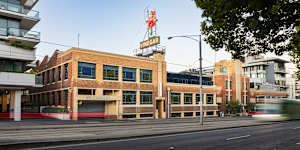 The Skipping Girl building at 651–653 Victoria Street,Richmond.