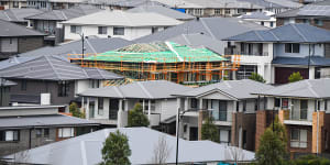 Regulator will ‘sit tight’ on further property lending limits:Economists