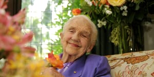 Then 99-year-old Dame Elisabeth Murdoch at Cruden Farm in 2008.
