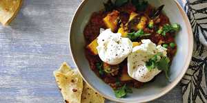 Breakfast curry has just the right amount of spice to kick-start your day. 