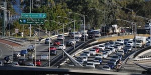 Perth congestion soars as commuters returning to work shun public transport