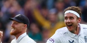 England won the fifth Test at the Oval on Monday by 49 runs,levelling the series to prevent Australia’s first Ashes away series victory in 22 years.