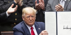 Donald Trump signs executive order on police reform