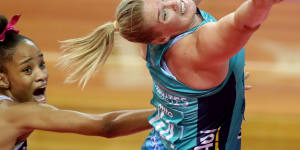 Vixens keep Super Netball winning streak alive