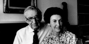 Shirley Hazzard with her husband,biographer and translator Francis Steegmuller,in 1984.