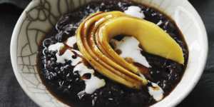 Black sticky rice with mango and coconut cream