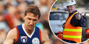 Club champion:Former Bulldogs captain Doug Hawkins,now a traffic stopper,has backed Luke Beveridge to turn the team’s fortunes around. 