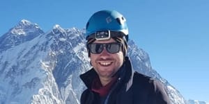 NSW man dies on Himalayan mountain descent after rock fall