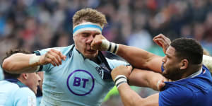 Red card ends France's Six Nations grand slam hopes