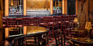 Legendary art deco piano bar Bemelmans Bar in The Carlyle in NYC.