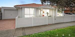 16 Chatfield Street,Kingsville. 