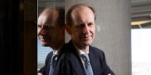 Former ANZ chief Shayne Elliott drops legal action against bank