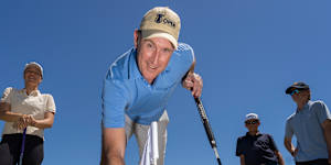 Golf Australia CEO James Sutherland (centre,at Royal Melbourne in December) backed Ponting’s bid to join the club.