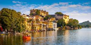 City Palace and Pichola lake in Udaipur,Rajasthan,India.