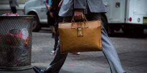 Luggage you use for work,such as a handbag or briefcase,can be claimed as a tax deduction.