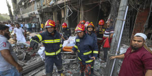 Bangladesh building explosion kills more than a dozen,scores injured
