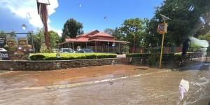 Wheatbelt residents unable to call triple 0 after storm causes communications outages