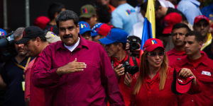 Venezuela arrests top bank executives