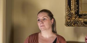 Hayley Olivares told the inquiry a cook had to look after the other patients while her mother bled to death in Gulgong. 