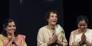 Kala Ramnath,Zakir Hussain and Jayanthi Kumaresh perform together as Triveni.