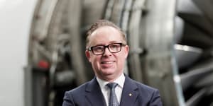 Alan Joyce says that if airlines do the right thing,customers don’t have to choose between flying and the environment. 